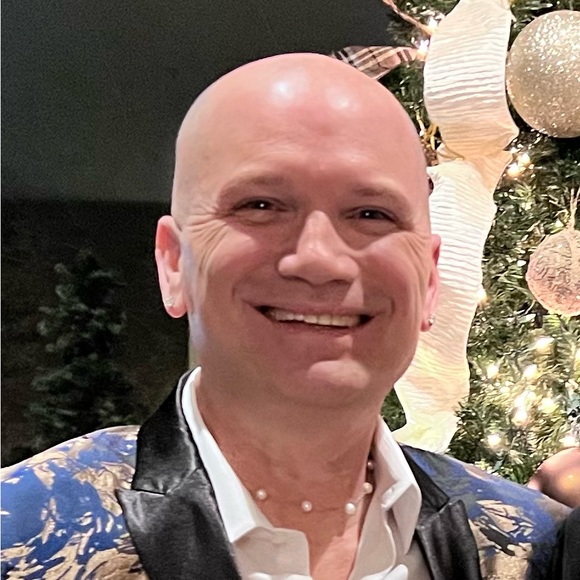 Meet your Posher, Kevin - Picture 1 of 1